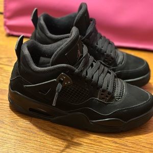 Jordan retro 4’s Black Cats